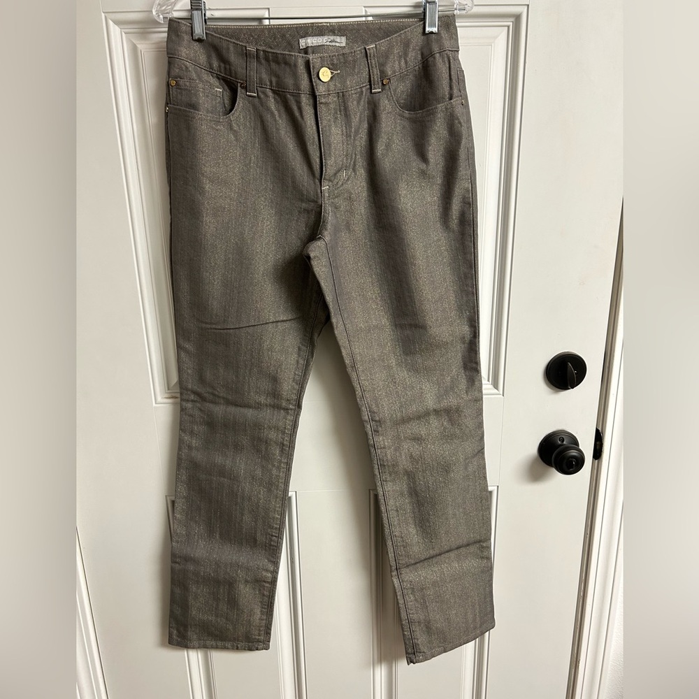Chicos Platinum Ultimate Fit Slim Leg Gray Sparkle Jeans 0.5R